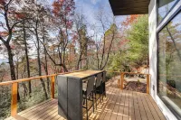 Modern Mountain-View Sanctuary in Pisgah Forest