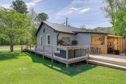 Walk to River and Trails Cozy Damascus Cottage! - 3-Sterne