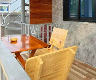 รูปภาพของซาแมนต้า บาย เดอะฮิลล์