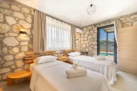 โซรา เบยาซ ทาช วิลลาลาริ