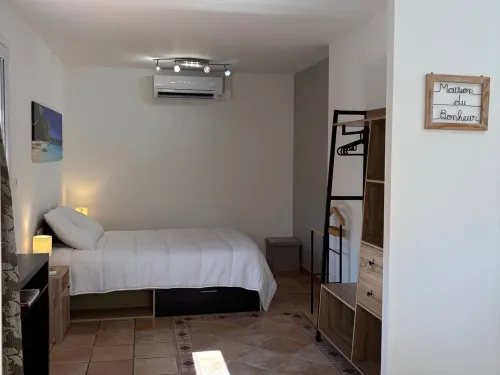 Gite chez Galinette 50M2 plus 50M2 private terrace 300m from center