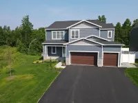 Modern Spacious 6-Bedroom - Track Season Retreat - 20 min from Track Hotels in Halfmoon