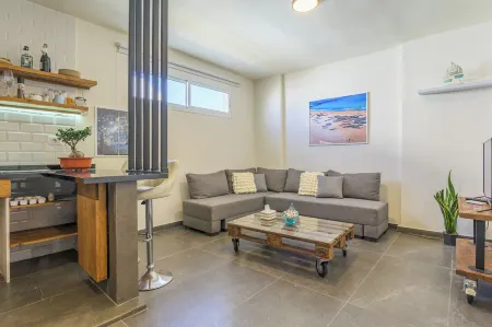 Blue Bird located in Batroun Old Souks Отели в г. Batroun