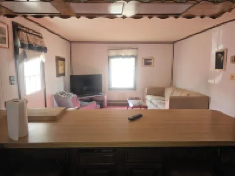 Charming 3-bedroom, 2 bath-room house with WiFi and AC in Lewes.