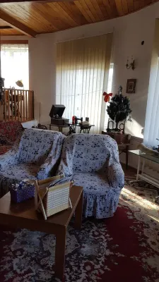 Vacation villa, 350 mp offers a sharesd lounge garden, 20.000 mp, Hotels in 