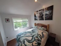 Private Island Getaway. 360 Water views. PONTOON BOAT INCLUDED!! Hotels in White Lake charter Township