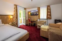 Alm- & Wellnesshotel Alpenhof Hotels in Ramsau
