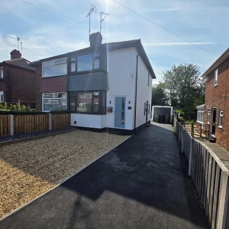House - Sleeps 4 - Parking - Garden - City Centre