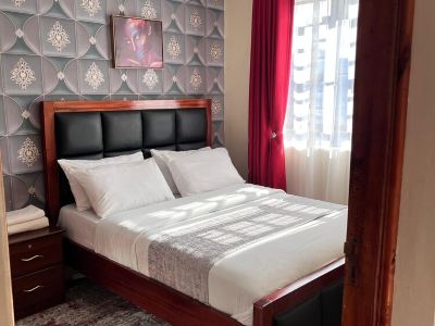 Cozy and Tastefully Furnished One Bedroom with Balcony with a City view and WIFI