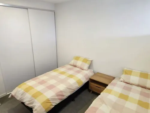 Modern Apartment Airport Area Hotels in Airport West