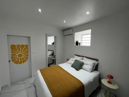 The Groovy House in the heart of Le Marin, 5m from the beach