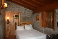 Casa da Rocha Casa de Estilo Rural Situada na Vila de Termas de Caldelas Hotel di Amares