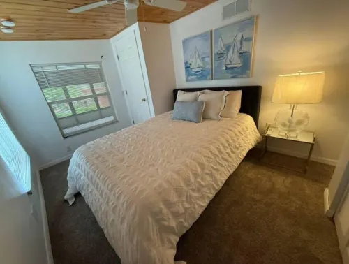 The Bamboo house on the lake