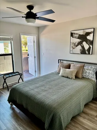 Charming , peaceful, very clean ,and private studio.