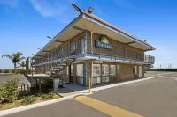 Days Inn by Wyndham Lost Hills