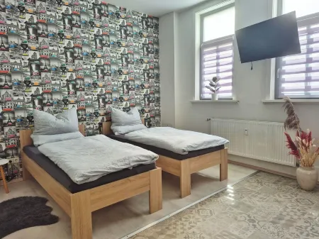 Vacation apartment no. 1 Отели в г. Бад-Лангензальца