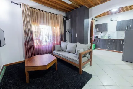 Chic 1-bedroom apartment with WiFi, AC, swimming pool in tranquil Diani Beach