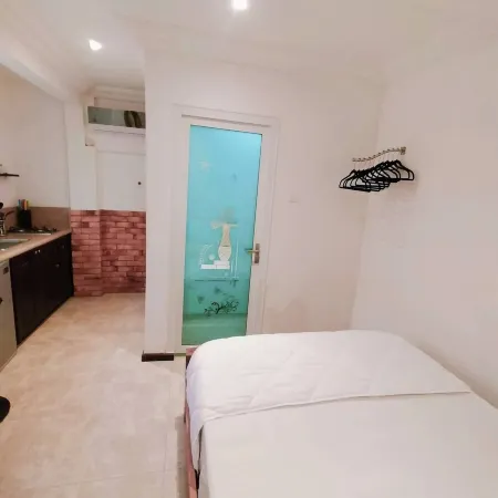 Fully equipped studio apartment in Adenta with WiFi, AC and 24/7 power supply