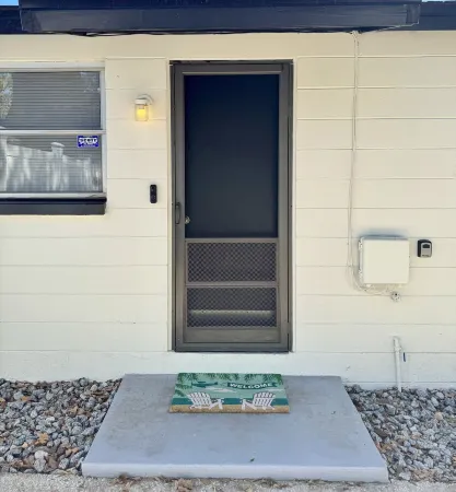 New! Fenced Yard, 10m to downtown! Joes Creek Park 2BR