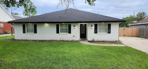 Charming 4-bedroom house with a taste of New Orleans in superb LaPlace