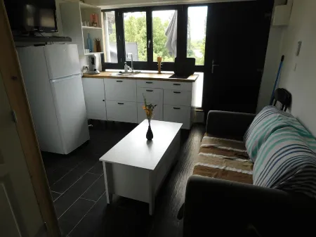 Short-term furnished studio rental (n° 4)