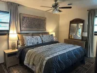 Cozy, comfortable home in a quiet neighborhood! Hotels in Clarendon