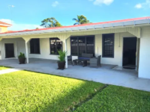 Ideal Executive Suites فنادق في جورج تاون