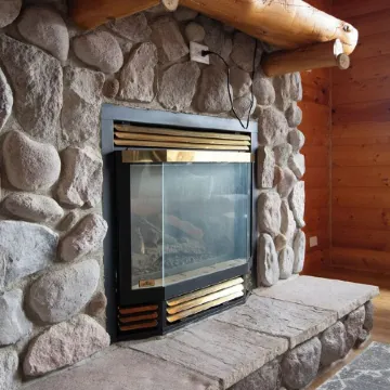 Cozy 3-bedroom cabin in charming Crosslake with WiFi and AC