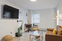 Newly Remodeled Home on Schlimgen Ave, 5-Minute Drive to Downtown Madison