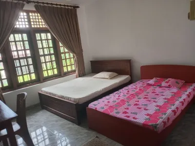 Villagesight Batawala Rock附近的飯店