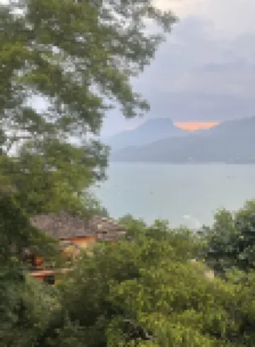 Casa Aconchegante com Vista Para o mar e em Meio à Natureza. Com Piscina!