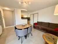Le Bacquin 21 town center 2 minutes away, train station 700 m away, secure private parking.
