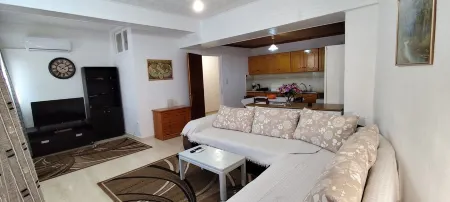 Ευρύχωρο και άνετο διαμέρισμα στην Ιτέα Joanna's Apartment Отели рядом с достопримечательностью «Delphi Archaeological Museum»