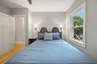 Quiet home in coveted Watts-Hillendale neighborhood.  Close to Duke Hospital/VA
