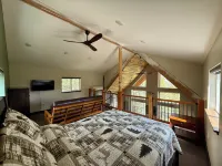 New Mountain Cabin perfect for outdoor enthusiasts- hiking, fishing, relaxing!