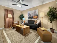 Cozy 2BR/1BA Near Local Hotspots Hotels in Chalmette