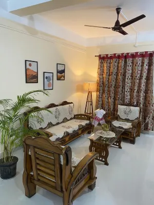 Charming 2-bedroom apartment with fitness room, WiFi in Guwahati Hotels in 