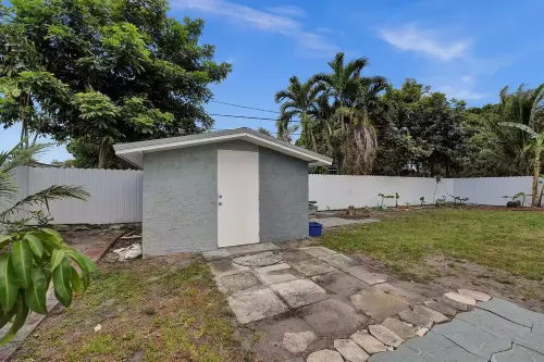 Charming 3-bedroom house with WiFi, AC in fantastic Miami