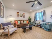 Adventure on Historic Route 66! Brand new renovation! Hotels in Laclede County