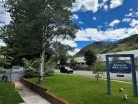 Shadow Mountain Lodge