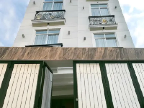 Lumina Home Các khách sạn gần Khoa Du lịch - Khách sạn, Trường Đại học Ngoại ngữ - Tin học TP. HCM (HUFLIT)