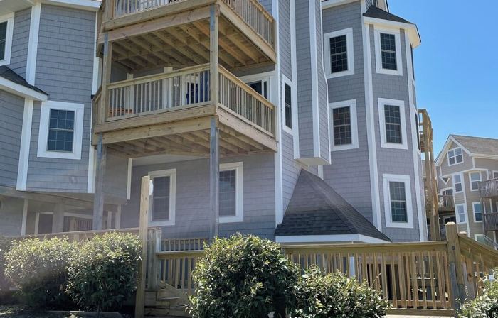 Vitamin Sea-Beautiful Oceanfront-3 Bedroom Condo Located in Duck, NC.