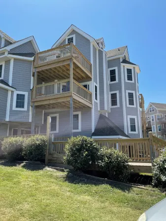 Vitamin Sea-Beautiful Oceanfront-3 Bedroom Condo Located in Duck, NC. Отели рядом с достопримечательностью «Life is Good»
