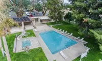 Private Desert Oasis 2BR/2BA Gated Retreat with Mnt Views, Pool & Pickleball