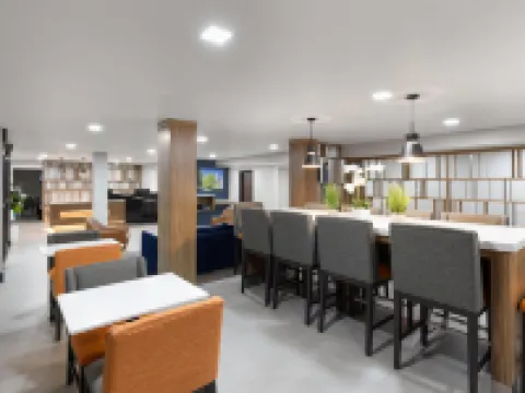 ฮอว์ธอร์น เอ็กซ์เทนเด็ด สเตย์ บาย วินด์แฮม สปริงเดล โรงแรมในสปริงเดล