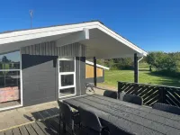 "Hansen" - 600m from the Sea