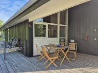 "Aswarth" - 50m to the Fjord Hotels in Fur