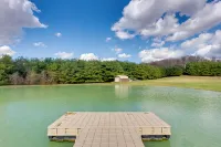 Game Room & On-site Pond: Laurelville Retreat! - 3-Star