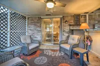 Home w/ Screened Porch ~ 10 Miles to Dtwn OKC! - parking