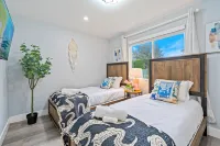 MI- Ranch style 3 bedroom 2 bath Quiet & safe Neighborhood king-bed! Hotels near Cafe LuMar